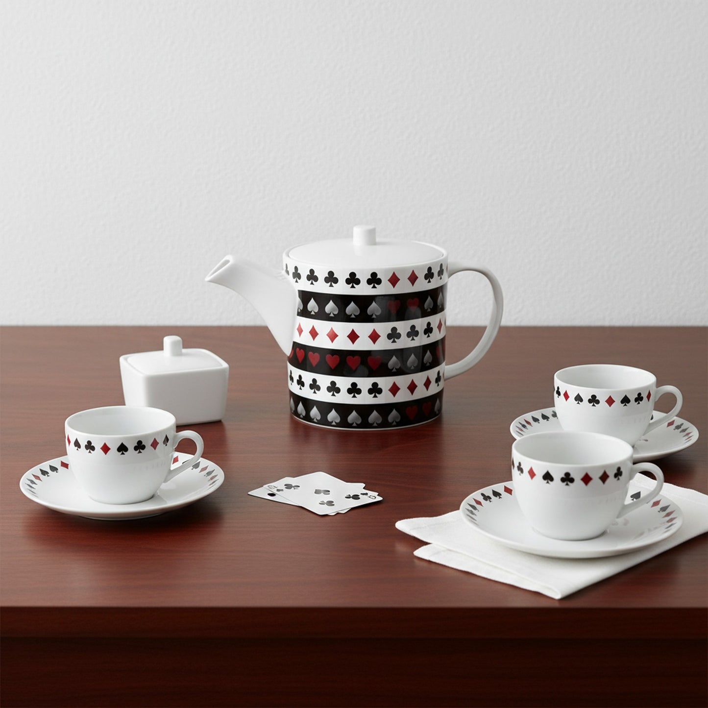 Elegant Bone China Tea Pot for Games Night & Card Players