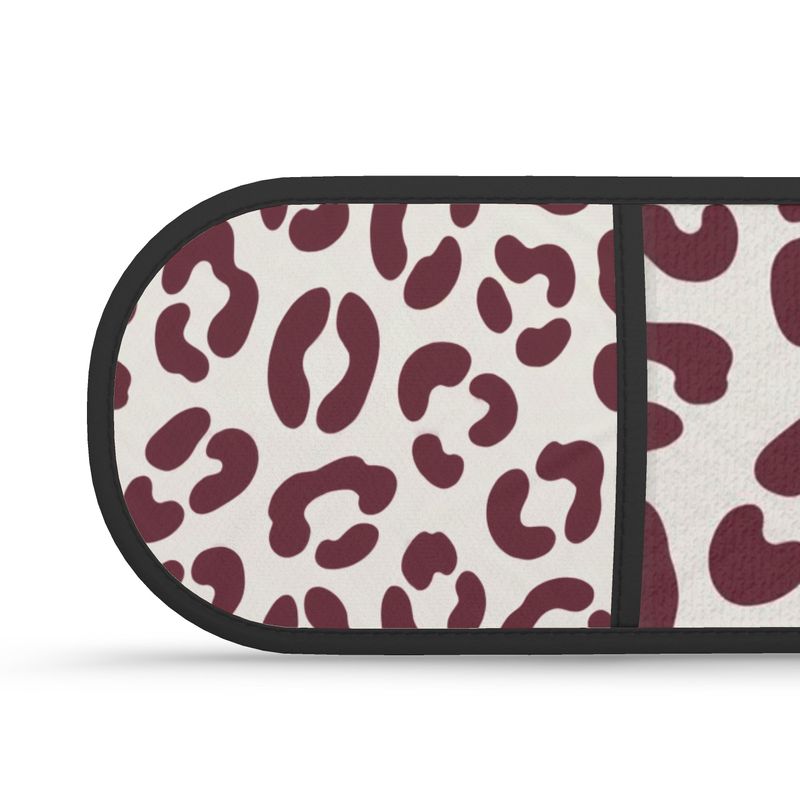 Stylish Christmas Oven Mitts with Leopard Print Design