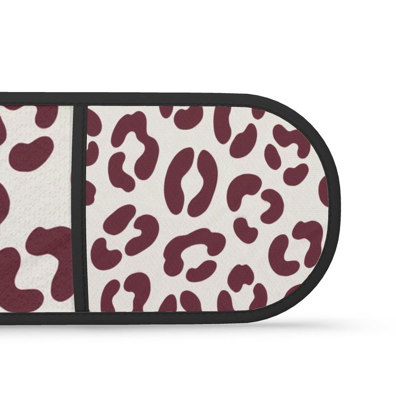 Stylish Christmas Oven Mitts with Leopard Print Design