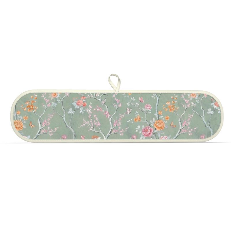 Chic Soft Green Floral Oven Gloves - Stylish Kitchen Accessories